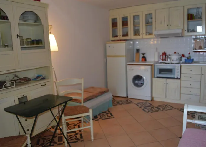 The Red-fish House شقة