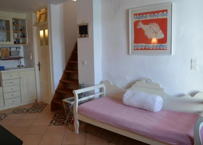 The Red-fish House شقة